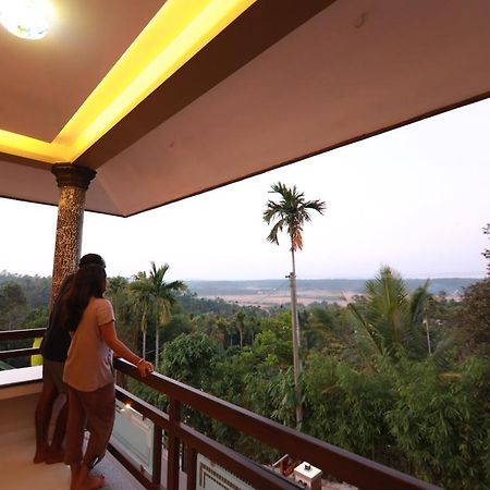 Valentine Holidays Sultan Bathery Esterno foto